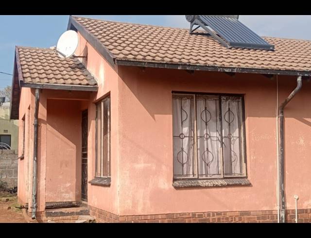 2 BEDROOM HOUSE FOR SALE IN EBONY PARK